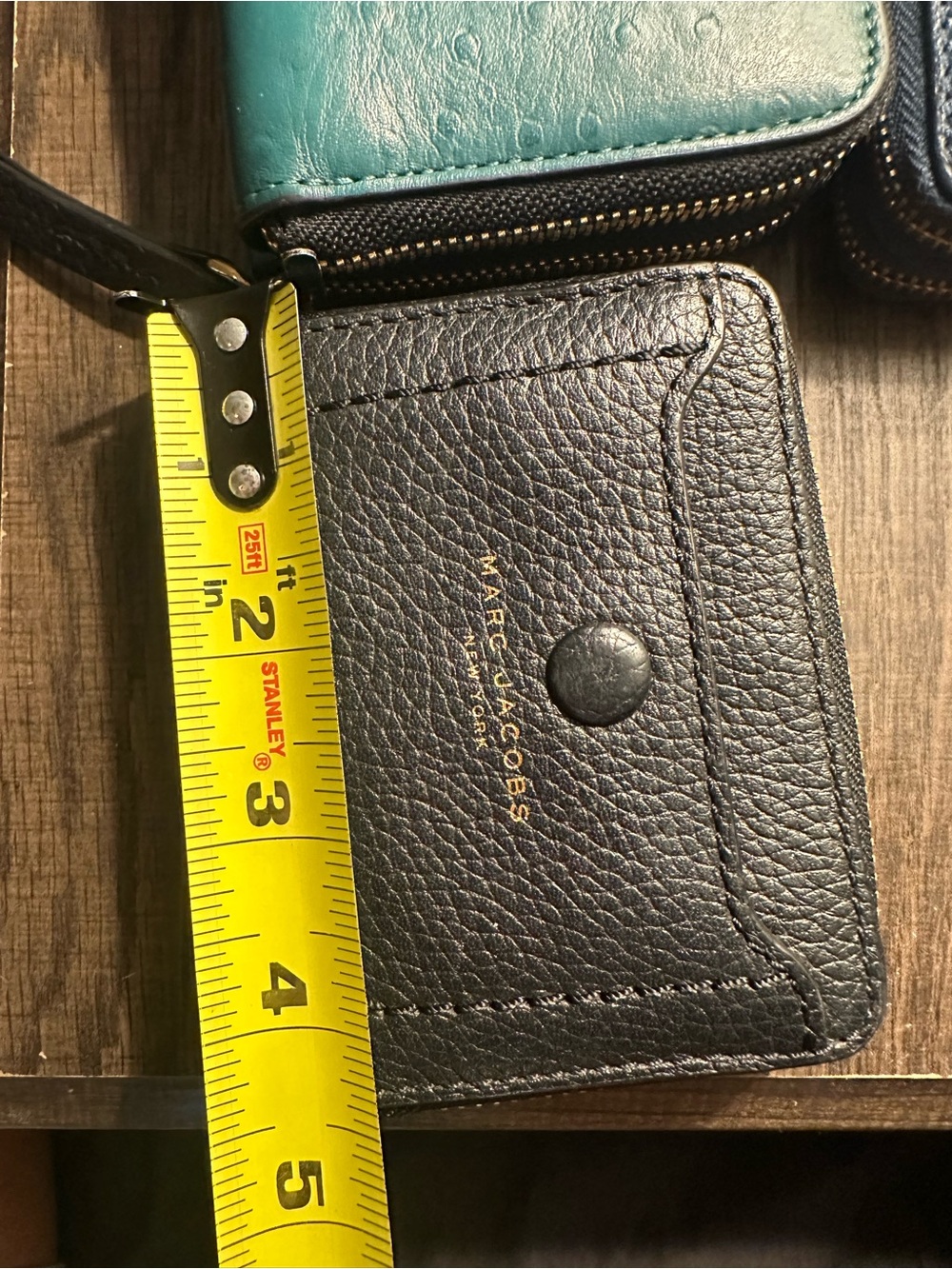 Marc Jacobs Black Pebbled Leather Zip Wallet with Gold Logo - Picture 4 of 4